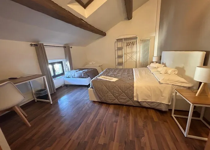 Hotel: La Magnolia - House