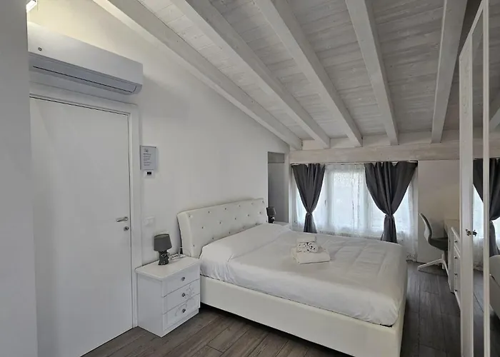 Chalet Deluxe, Villa Joy Verona, Private Chalet With Garden Near City Center, Family Friendly, Independent Stay