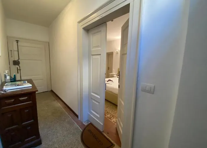Palazzo Della Torre Room